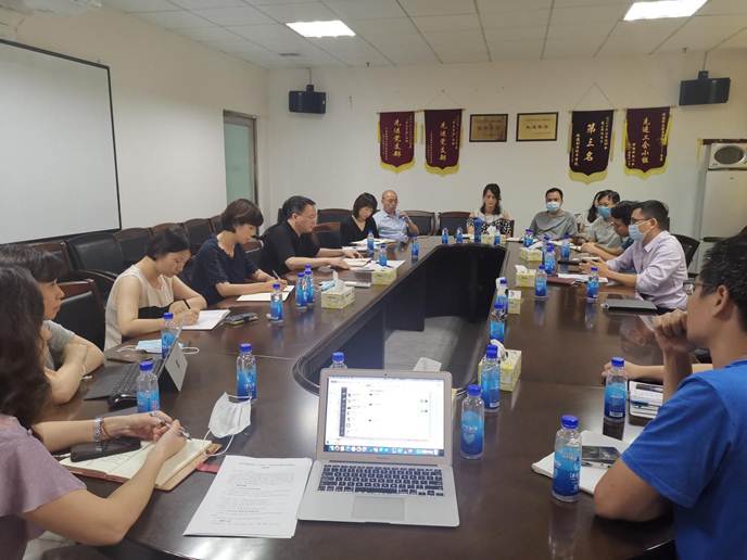 说明: 信息管理中心