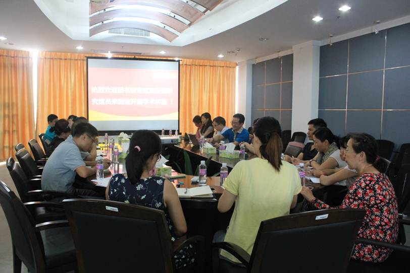 说明: F:\图书馆开展“职称申报”专题讲座活动\讲座现场.jpg