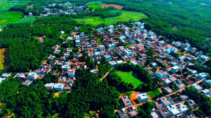 说明: F:\德赢师生到湛江开展“美丽乡村绘蓝图”——2017年南粤村庄（整治）规划调研活动\美丽乡村蓝图图片\4.乡村俯瞰图.jpg