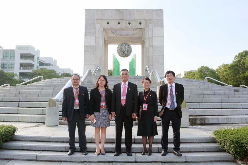 说明: F:\Users\Administrator\Desktop\学校党代会\党代会\合影\中国共产党顺德职业技术学院第一届纪律检查委员会全体委员合影.JPG