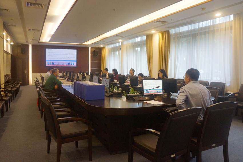 说明: D:\2018年新闻\10月19日 省民政厅社会组织管理局到德赢检查工作\10.19新闻图片\DSC08654.JPG