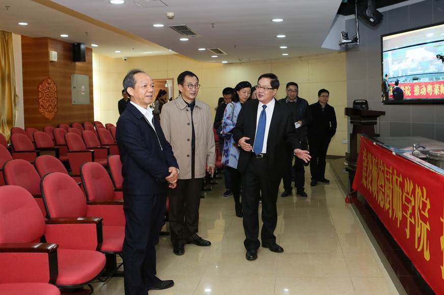 说明: D:\2019年新闻\1月19日 郭文海书记来德赢调研\选\1.JPG