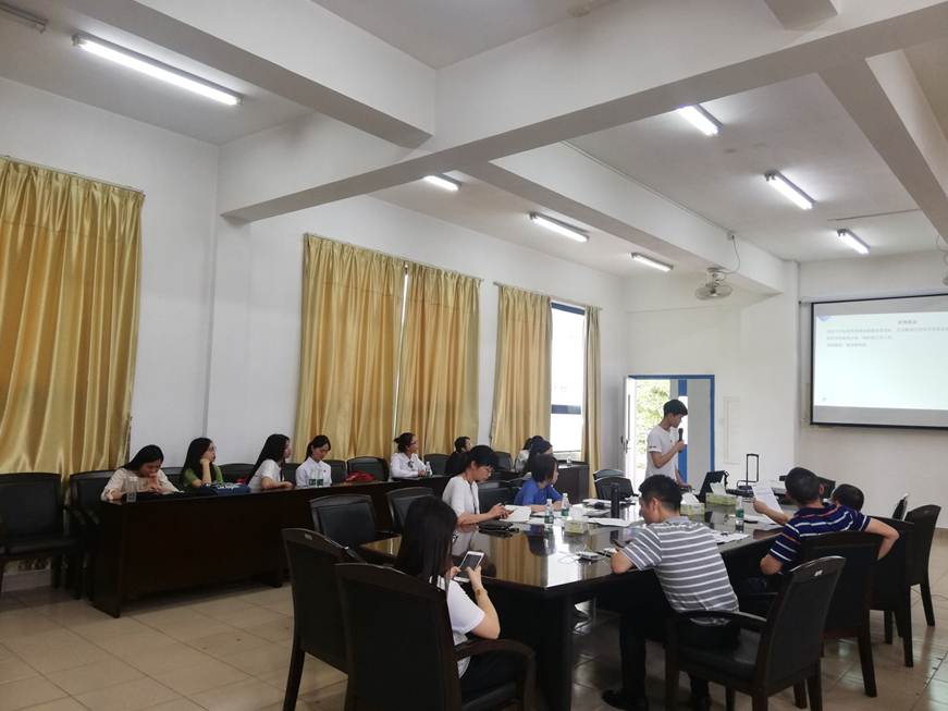 说明: D:\2019年新闻\4.11医药卫生学院成功举办职业生涯规划大赛初赛\会议现场.jpg