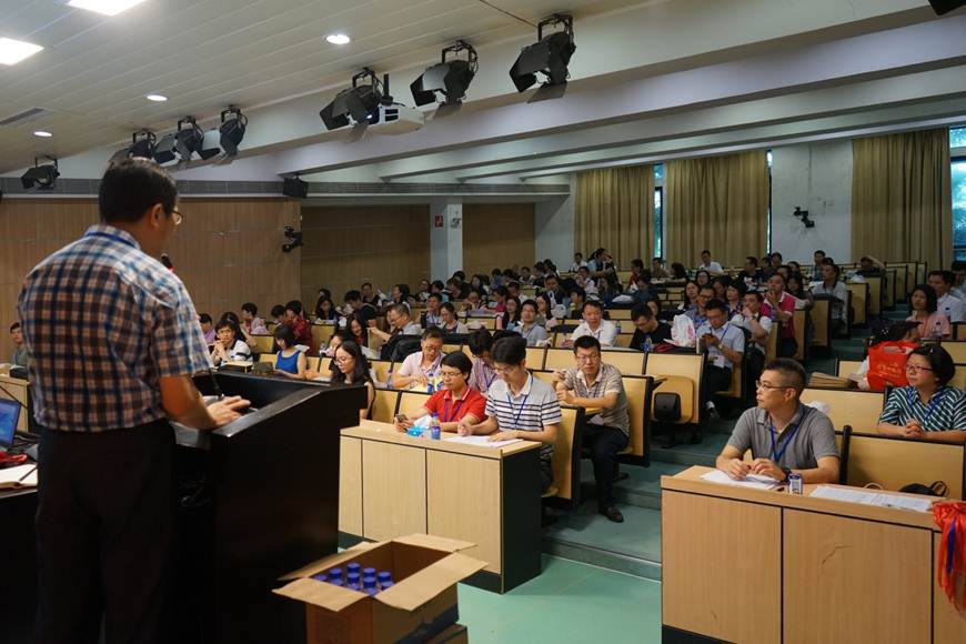 说明: D:\2019年新闻\德赢作为顺德唯一考点顺利完成考试工作\首日考前会议.jpg