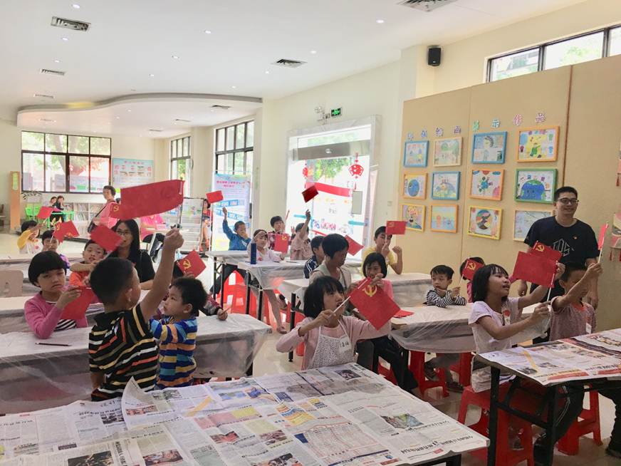 说明: D:\2019年新闻\顺大公司直属党支部开展“不忘初心 牢记使命 童绘中国梦”主题志愿活动\微信图片_20191119075819.jpg