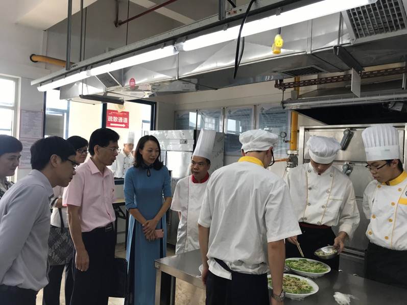 说明: E:\【学校】党建工作\顺德职业技术学院“不忘初心、牢记使命”主题教育\各党总支(直属支部)主题教育情况\新建文件夹\IMG_2586.JPG